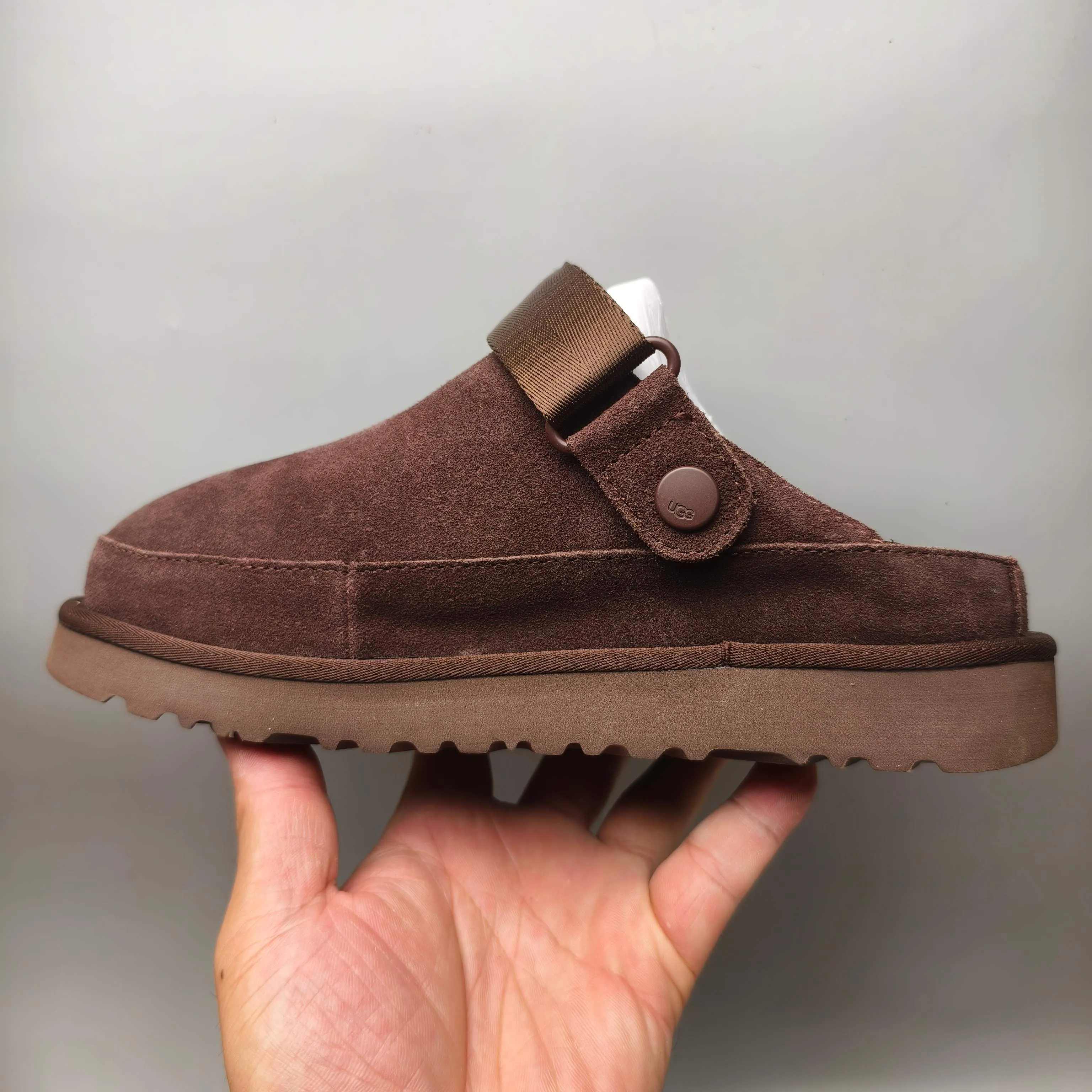 💰440 UGG sheepskin all-in-one snow boots 8252 new fall slip-on sandals Color: Maroon Black Green Sand Chocolate Size: 35-41